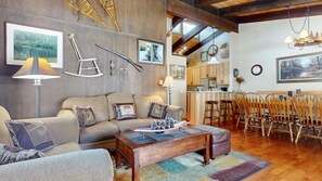 تلفزيون ذكي، مدفأة، مشغل دي في دي