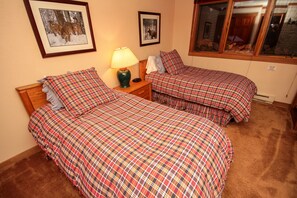 2 bedrooms, Internet, bed sheets
