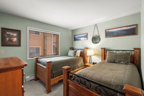 2 bedrooms, WiFi, bed sheets