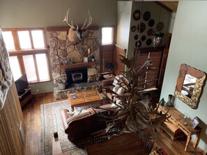 TV, fireplace, DVD player