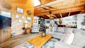 Smart TV, fireplace, DVD player