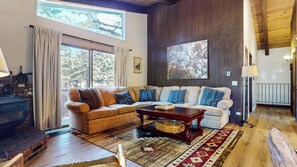 Smart TV, fireplace, DVD player