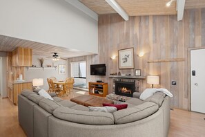 Televisión, chimenea