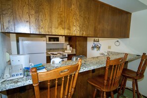 Kühlschrank, Mikrowelle, Geschirrspüler