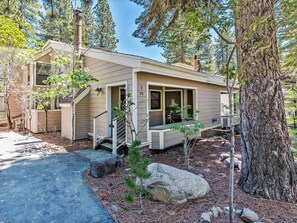 Exterior - Forest Pines Condo Country Contemporary feel. (INCLINE VILLAGE)