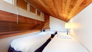 3 bedrooms, free WiFi, bed sheets