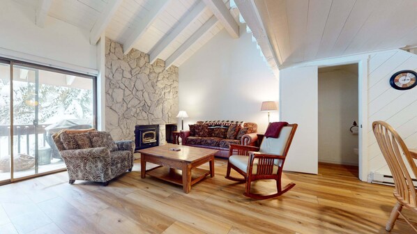 Fireplace, DVD player