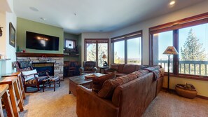 Smart TV, fireplace, DVD player