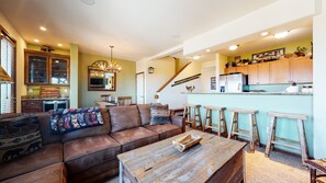 Smart TV, fireplace, DVD player