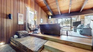 Fireplace, DVD player, table football, ping pong