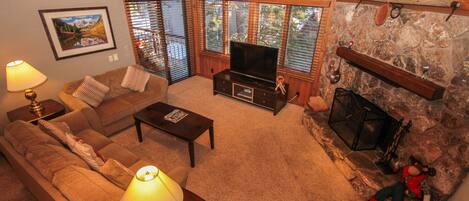 TV, peis og DVD-spiller