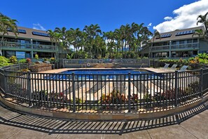 Pool - Come enjoy an Ocean Front condo at Kahana Outrigger 3 bd rm in West Maui Hawaii (Lahaina)