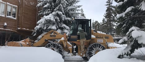 المنطقة المحيطة بالمنشأة