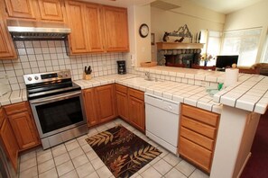 Fridge, microwave, dishwasher, coffee/tea maker