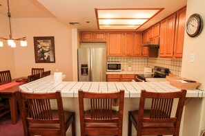 Fridge, microwave, dishwasher, coffee/tea maker