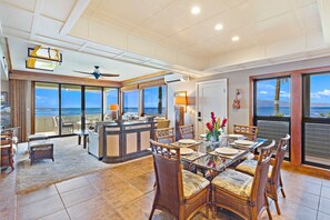 Dining - Kahana Village #30 Beach Front Luxury (Lahaina)