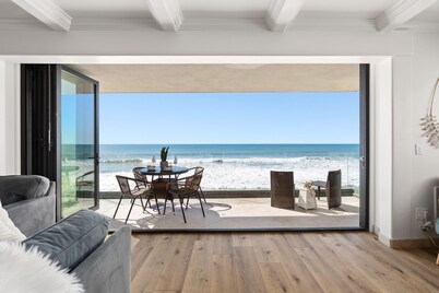 Single Family Gorgeous Beachfront Mansion on the Sand P1733-0