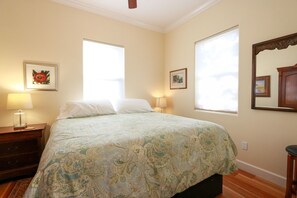 2 bedrooms, Internet - Olive with a Twist-Right in the Heart of Paso Robles on the West Side! (Paso Robles)