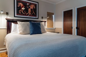 1 bedroom, iron/ironing board, WiFi (free), bed sheets