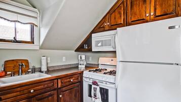 Microwave, stovetop, coffee/tea maker, toaster