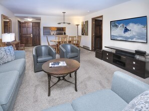 Televisio, takka, DVD-soitin