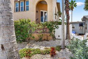 Exterior - Treasure Island Villa | Beachfront | Private Pool (Treasure Island)