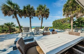 Outdoor dining - 3 Palms Retreat, Beachfront Retreat (Indian Rocks Beach)