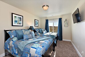 3 bedrooms, desk, iron/ironing board, travel cot