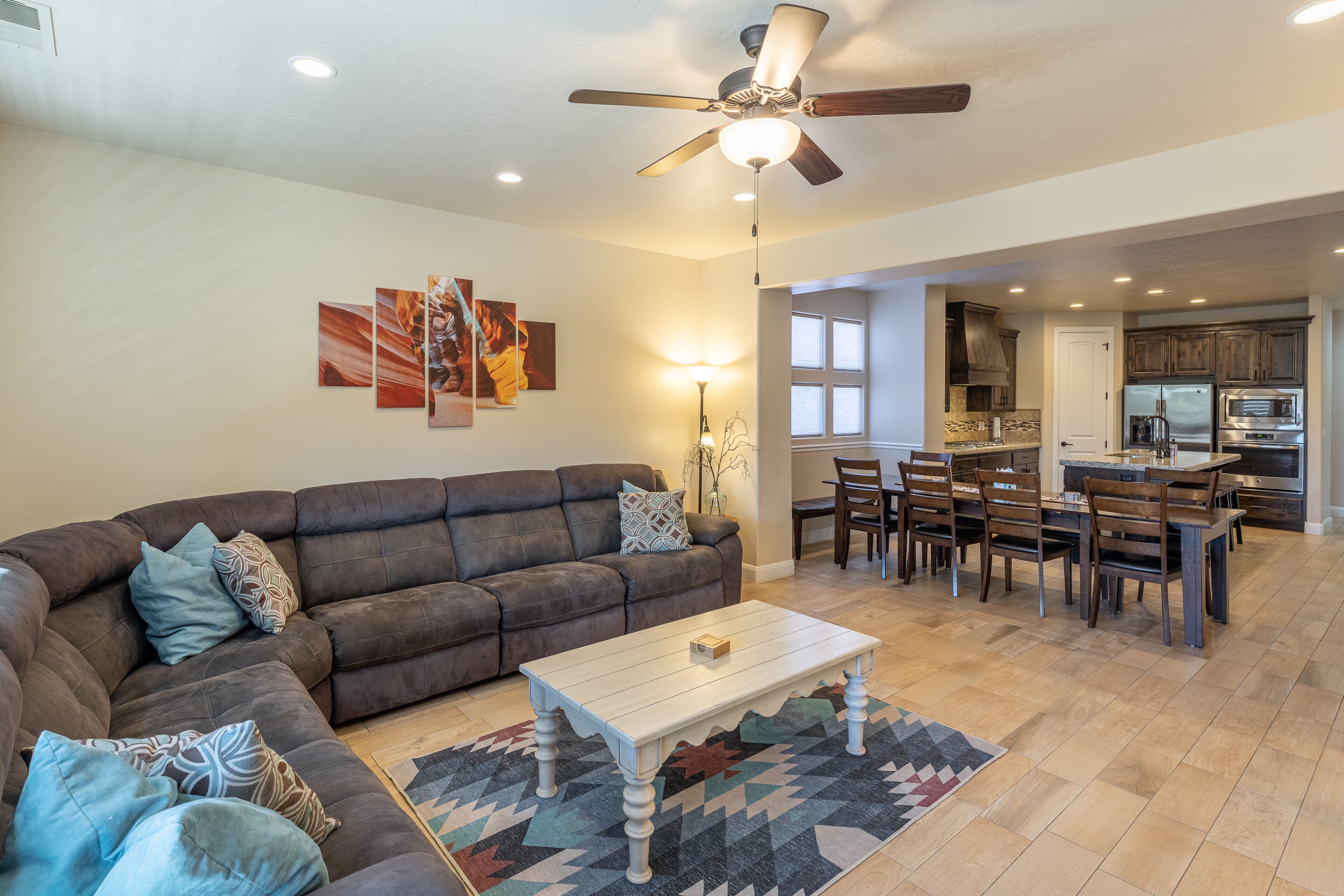 智能電視、DVD 播放機、足球機