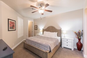 3 soverom, strykejern/-brett, wi-fi (inkludert) og sengetøy