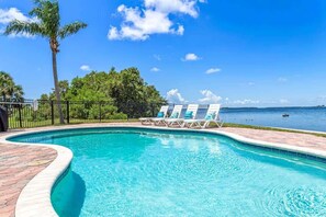 Pool - Florida Villa | Waterfront | Private Pool (Crystal Beach)