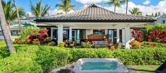 🏖️Oceanfront Kona Home | Beach Access + Walk to Town