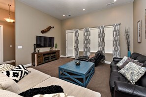 Smart TV, DVD player
