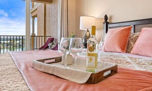 3 slaapkamers, een strijkplank/strijkijzer, gratis wifi, beddengoed
