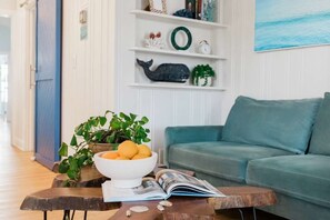 Een smart-tv en een kantoor