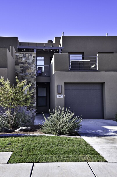 Sweeping Red Rock Views - 4BR w/ Private Hot Tub