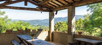 Casale Giotto - Country Villa Rental with private swimming pool in Vicchio, Tuscany