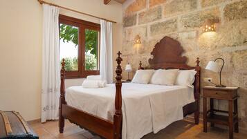 3 dormitorios, tabla de planchar con plancha, wifi gratis y ropa de cama