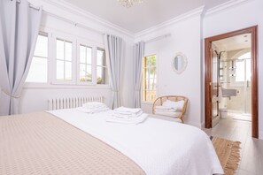 5 chambres, lits bébé, accès Internet