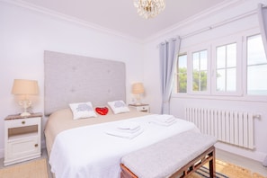 5 slaapkamers, babybedden, internet