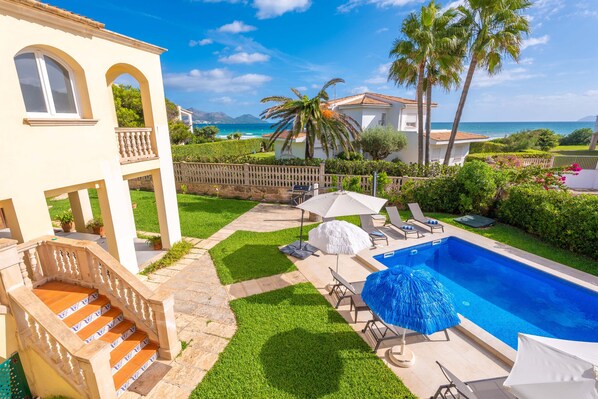 Pool - CASA LEO - Luxurious beach house with pool and direct sea access (Muro)