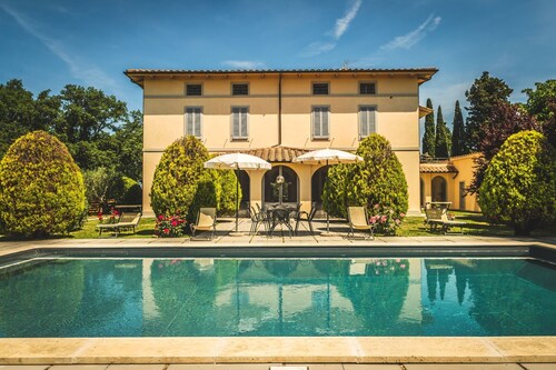 Private Villa with WIFI, private pool, A/C, TV, veranda, pets allowed, close to Montepulciano