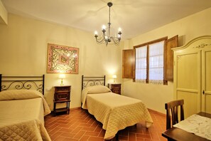 3 Schlafzimmer, Reisekinderbett, kostenloses WLAN