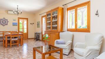 Télévision, cheminée