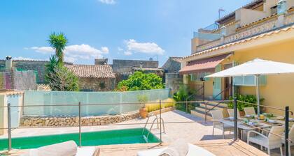 ES RACO - Beautiful townhouse with private pool near the mountains. Free WiFi