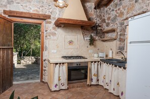 Fridge, microwave, oven, stovetop - CASA DE PIEDRA - Villa with private pool in Campanet. (Campanet)