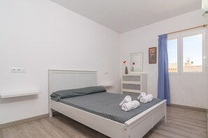3 soveværelser, strygejern/strygebræt, sengetøj