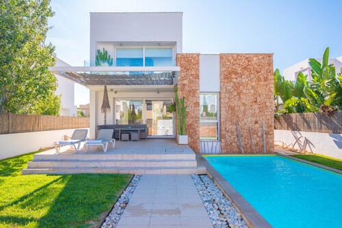 CAN BOSQUERRÓ -Villa mit privatem Pool und kostenlosem WLAN in Sa Ràpita