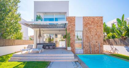 CAN BOSQUERRÓ -Villa mit privatem Pool und kostenlosem WLAN in Sa Ràpita