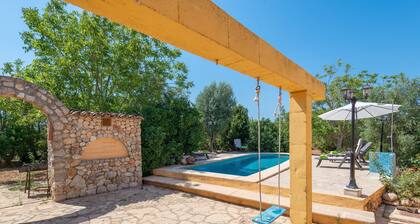 RACO DE CAN PEP - Beautiful traditional Majorcan house with private pool in a quiet and ru
